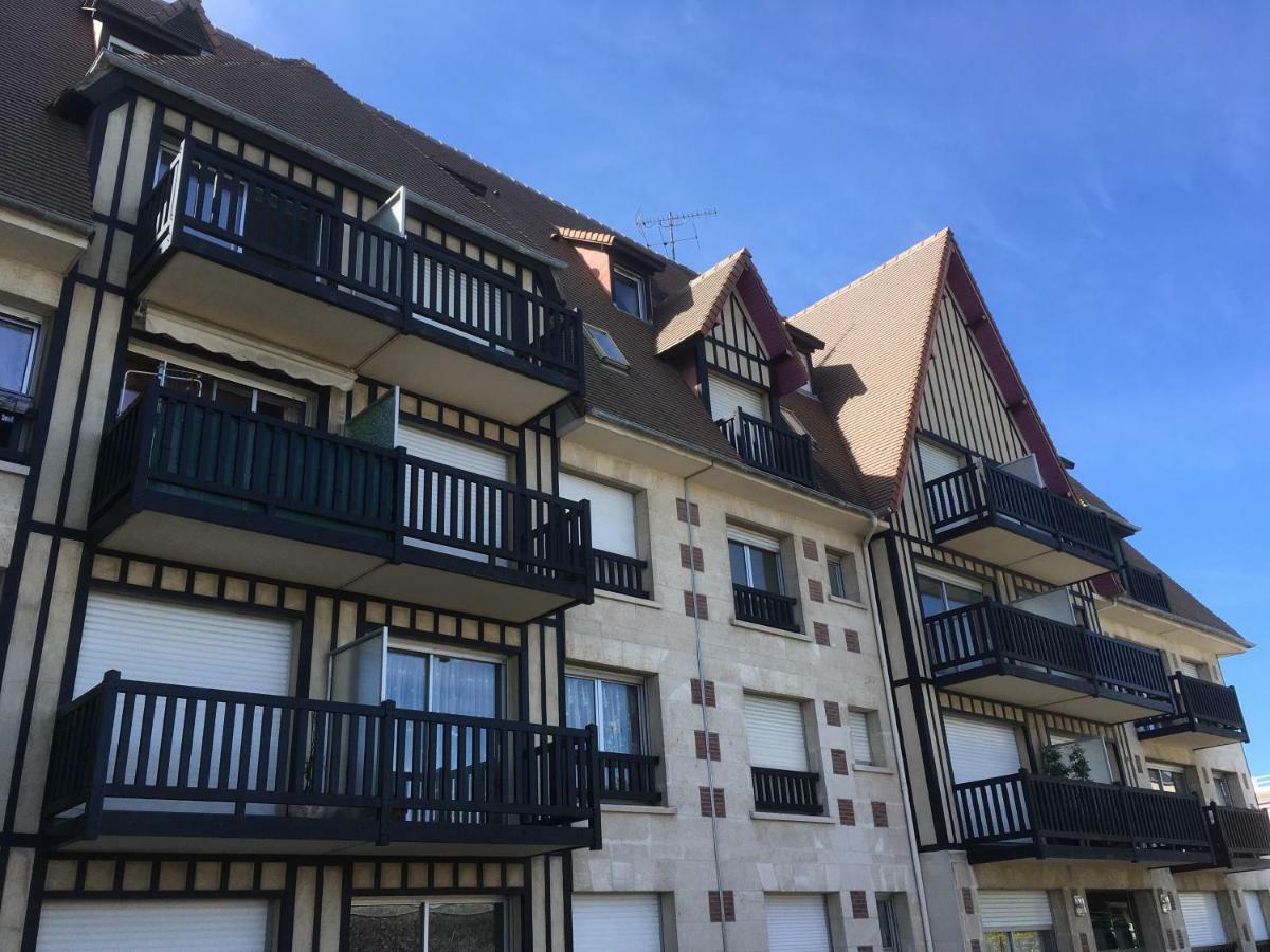 L'Atelier Des Planches Deauville Exterior photo