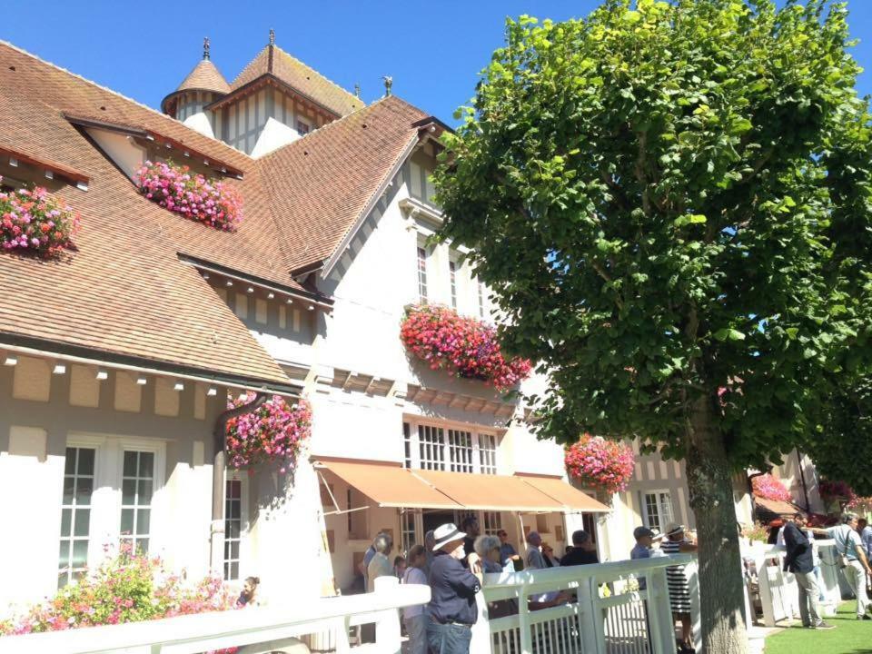 L'Atelier Des Planches Deauville Exterior photo