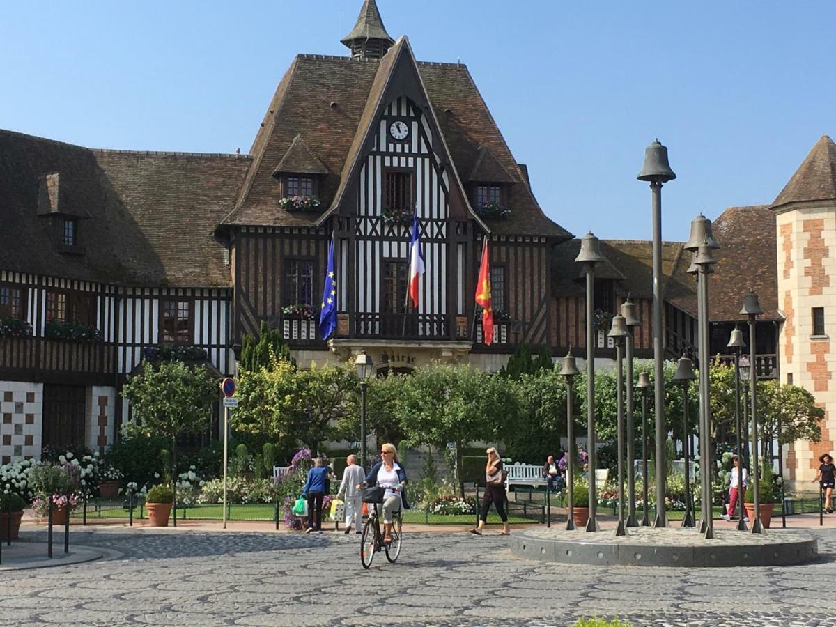 L'Atelier Des Planches Deauville Exterior photo